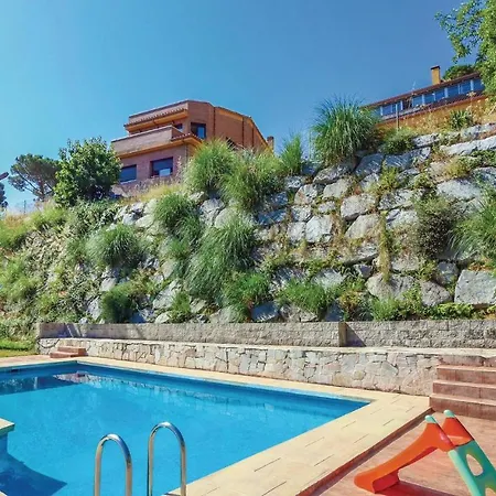 4 Bedroom Stunning In St Cebria De Vallalta Σπίτι διακοπών Sant Cebrià de Vallalta